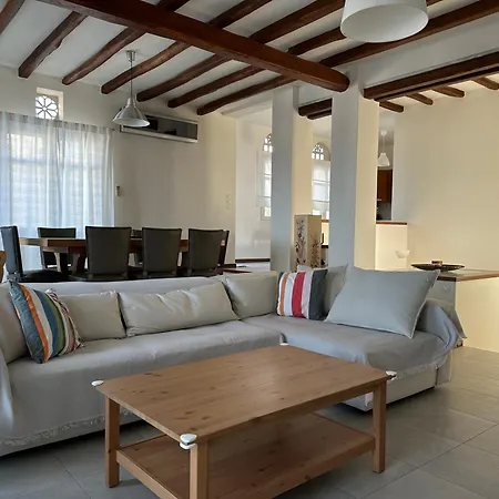 Sea View House In The Center Of بيت للعطل