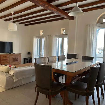 بيت للعطل Sea View House In The Center Of *