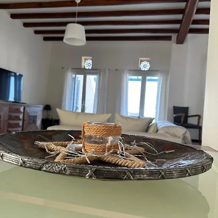 Sea View House In The Center Of Tínos
